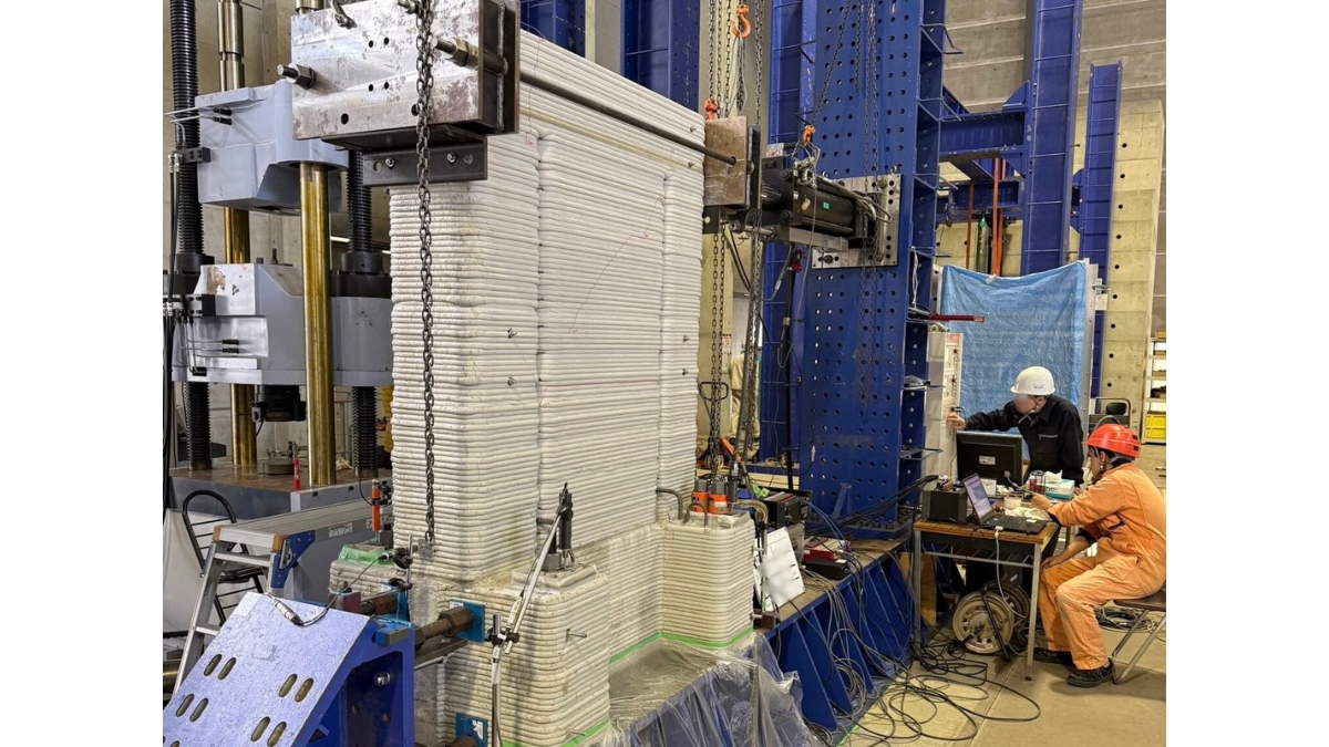 3Dプリンター住宅の構造性能を検証　セレンディクスと東京大学が加力実験を実施