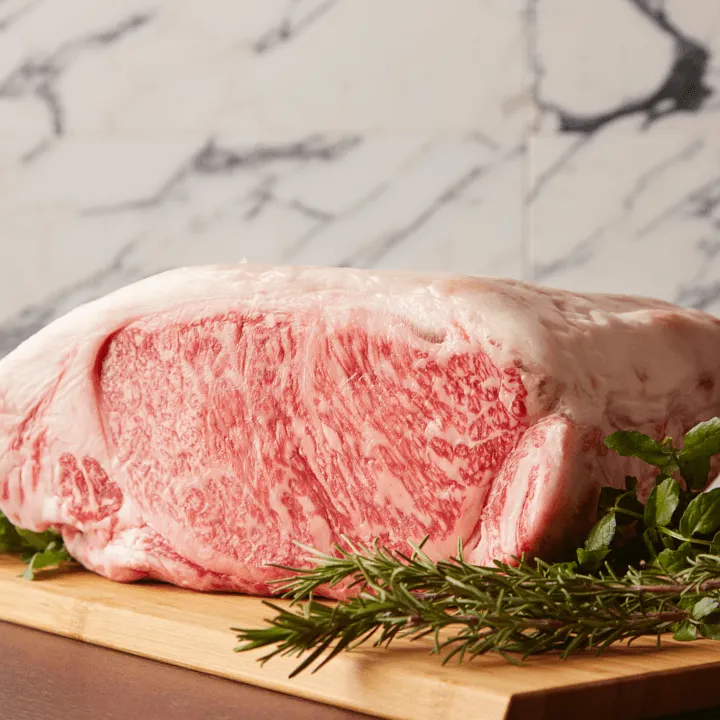 肉質１位の鳥取和牛を仕入れる独自のルートを保持