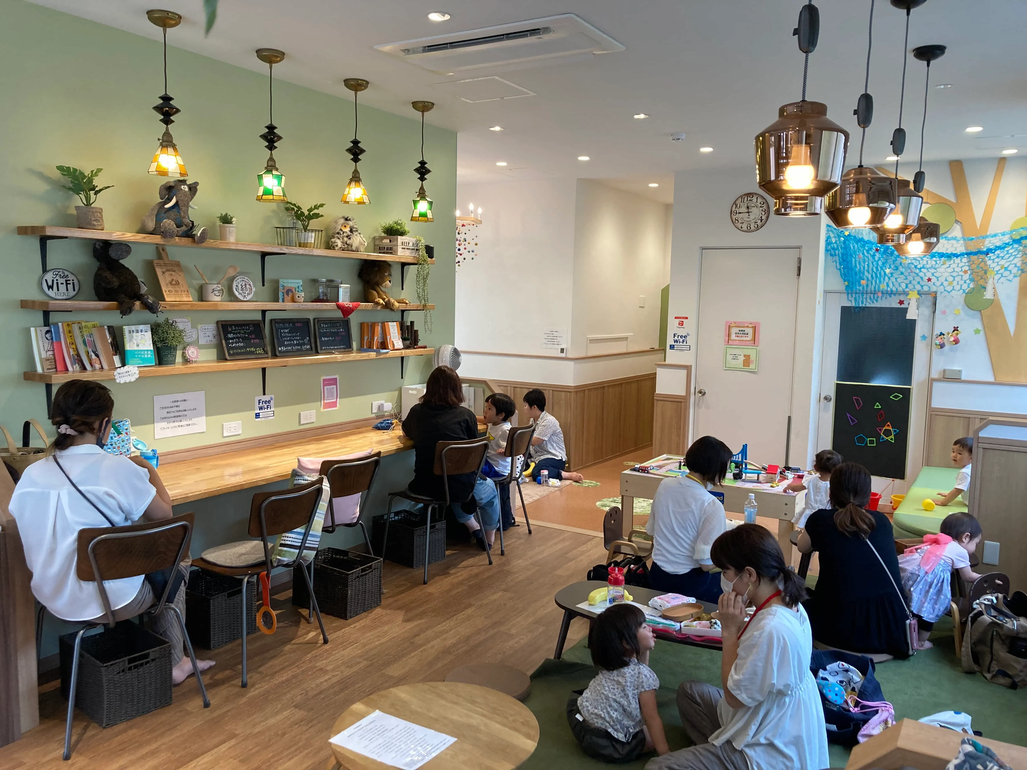 立ち上げた親子サロンの親子カフェスペース