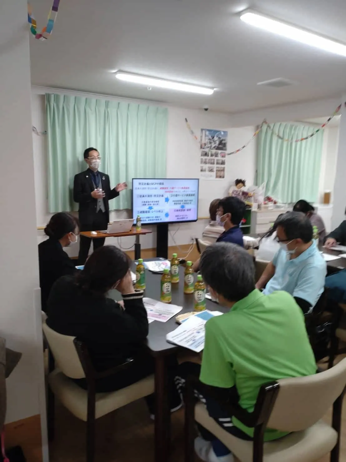 職員対象の健康セミナーなどにも対応します。