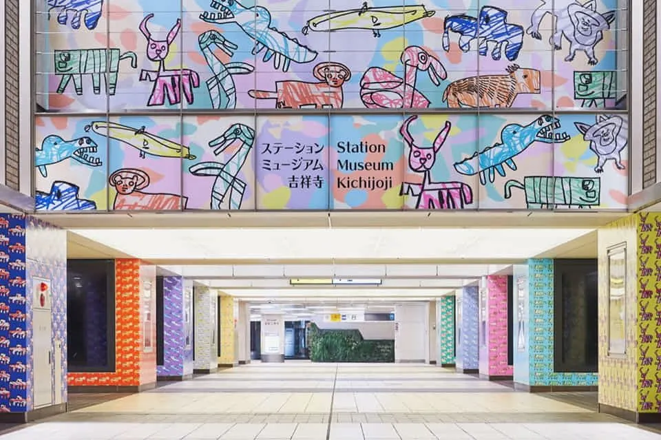 障害のある人が描くアート作品で駅を彩る社会貢献型実証実験！「ステーションミュージアム吉祥寺」