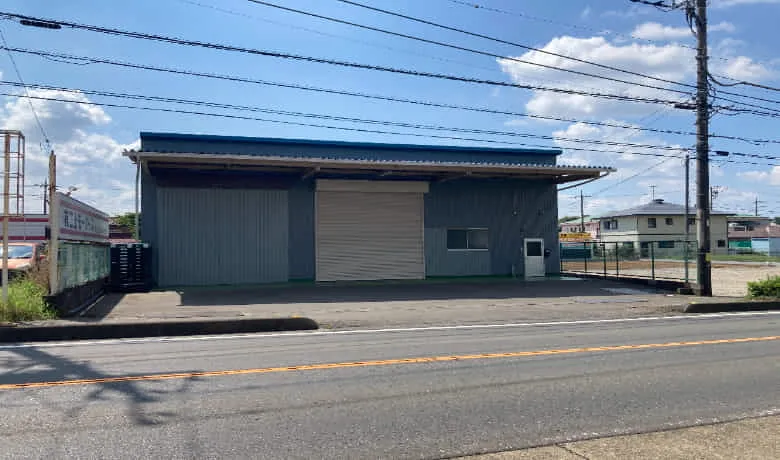 埼玉県内に2拠点物流倉庫を完備。荷受け、保管、付帯作業、出荷を得意といております。