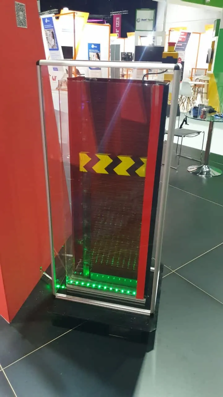 ドバイで展示したL-DRIVEは現在神戸情報大学院大学で設置・稼働してます