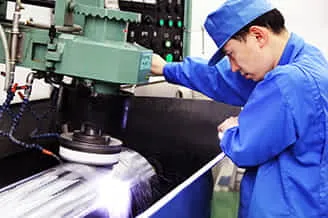 バーチカル研磨機　表面粗さRy0.05以下の仕上げが可能