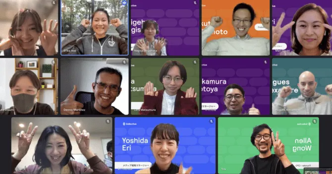 リモートでの稼働日と、出社日のハイブリットスタイルを勤務体系に取り入れており、SlackとGoogle Meetなどで頻繁にコミュニケーションをとっています。コアタイム制で自由度の高い職場環境を提供しています！
