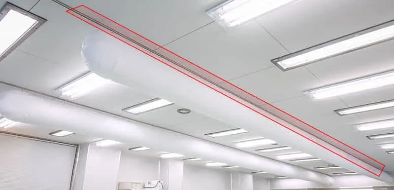 カーテンレールにカーテン以外の物を吊った事例