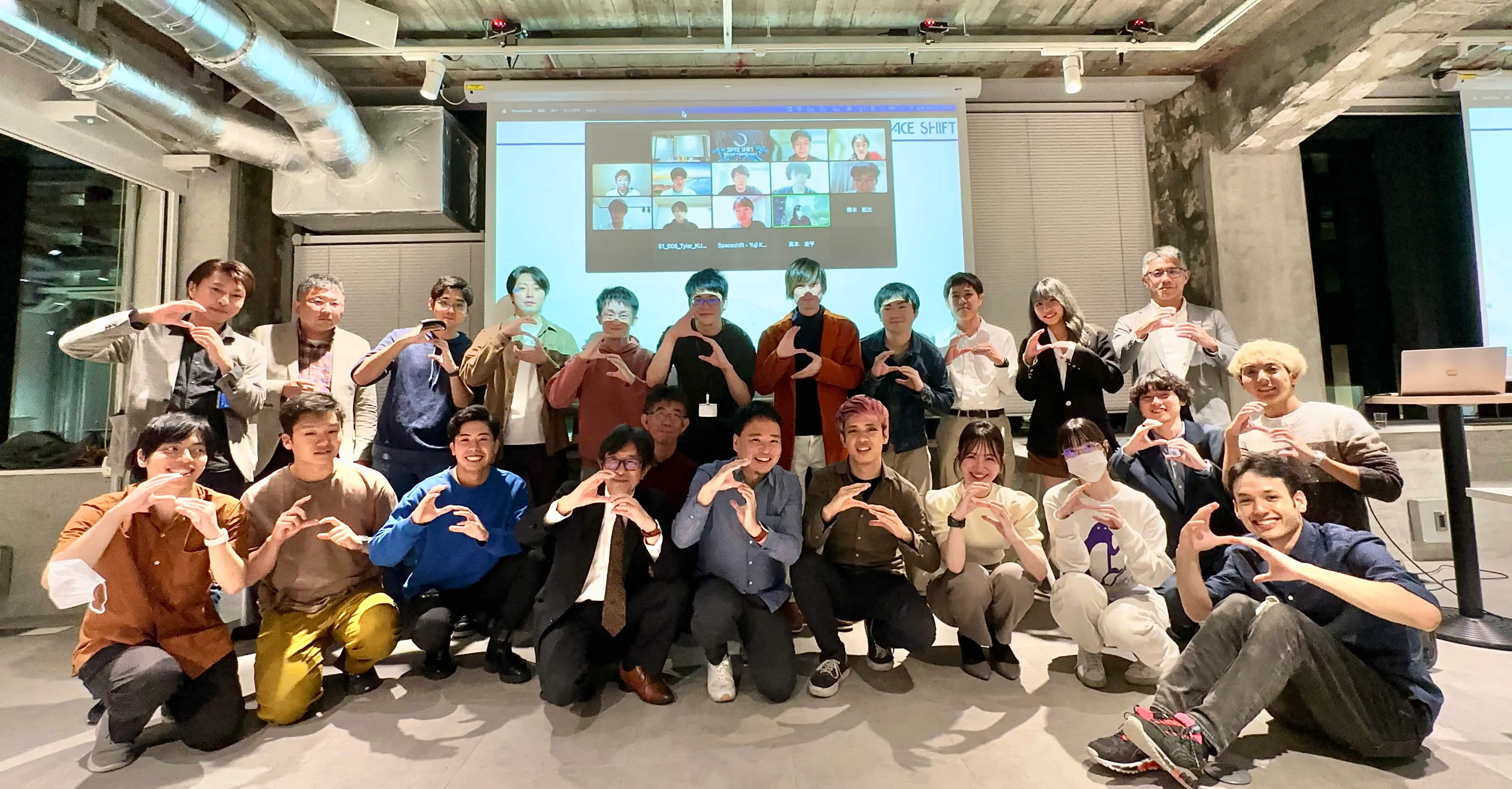 社員16名、インターン約50名