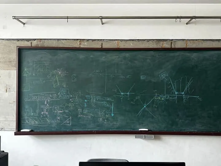 中学校をリノベーションした施設へ入居