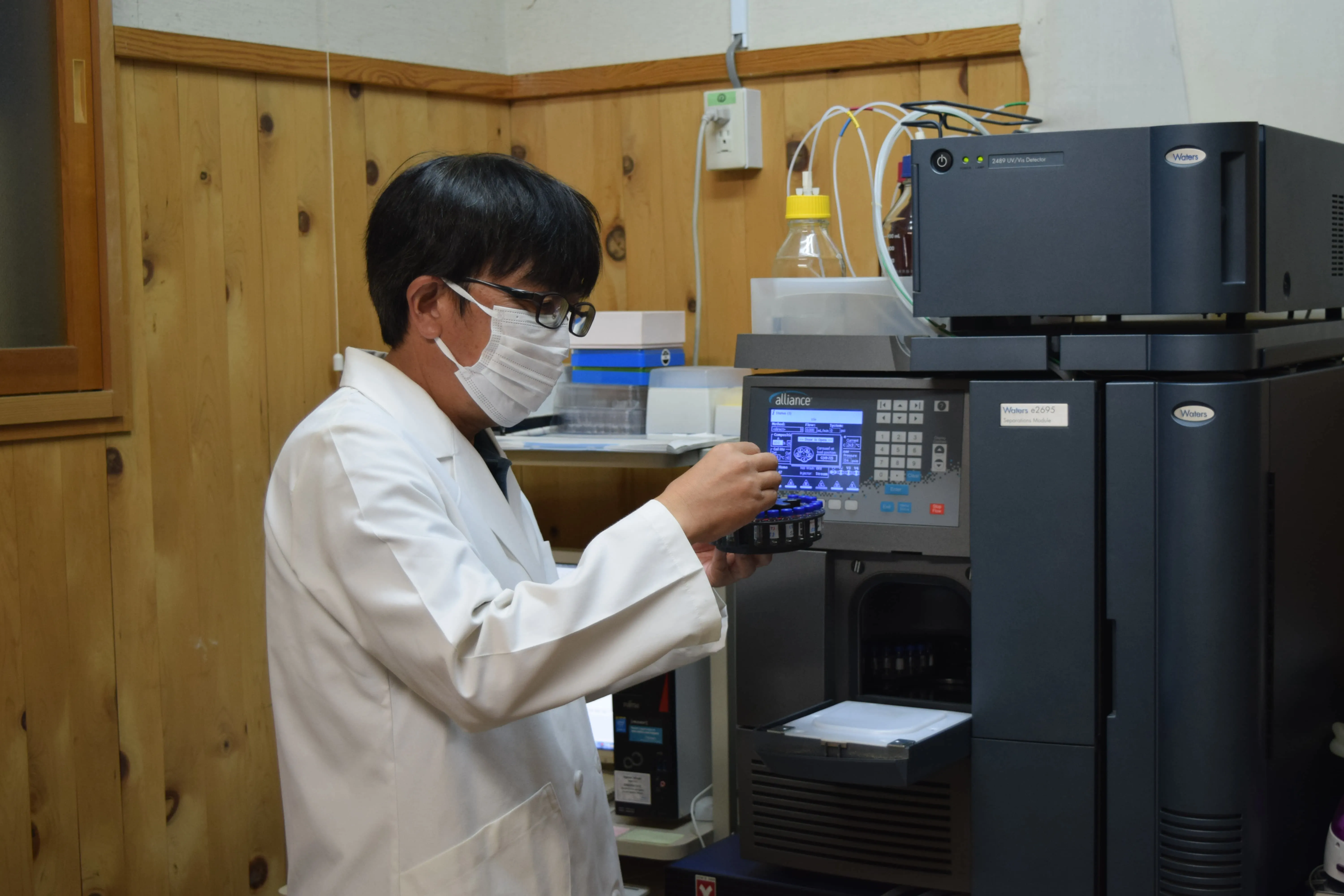 藍のエキスを抽出・計測