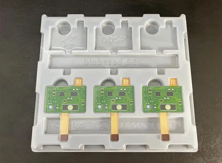 トウモロコシからできた 160℃の耐熱成型トレー