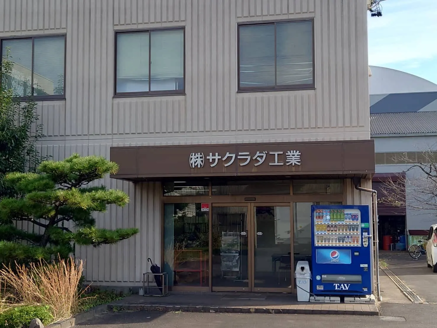 岐阜県各務原市本社