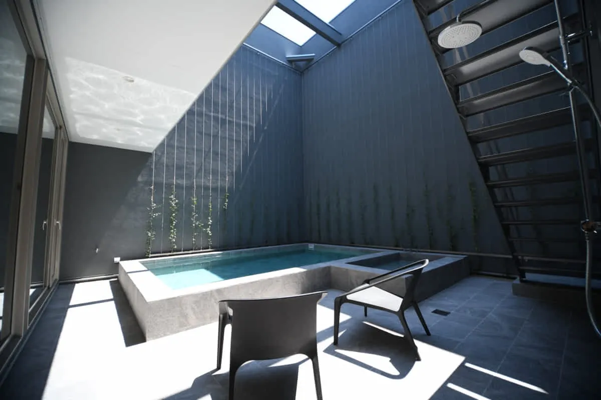 「Garden Wall House+FAS片瀬江ノ島」テラス&プール