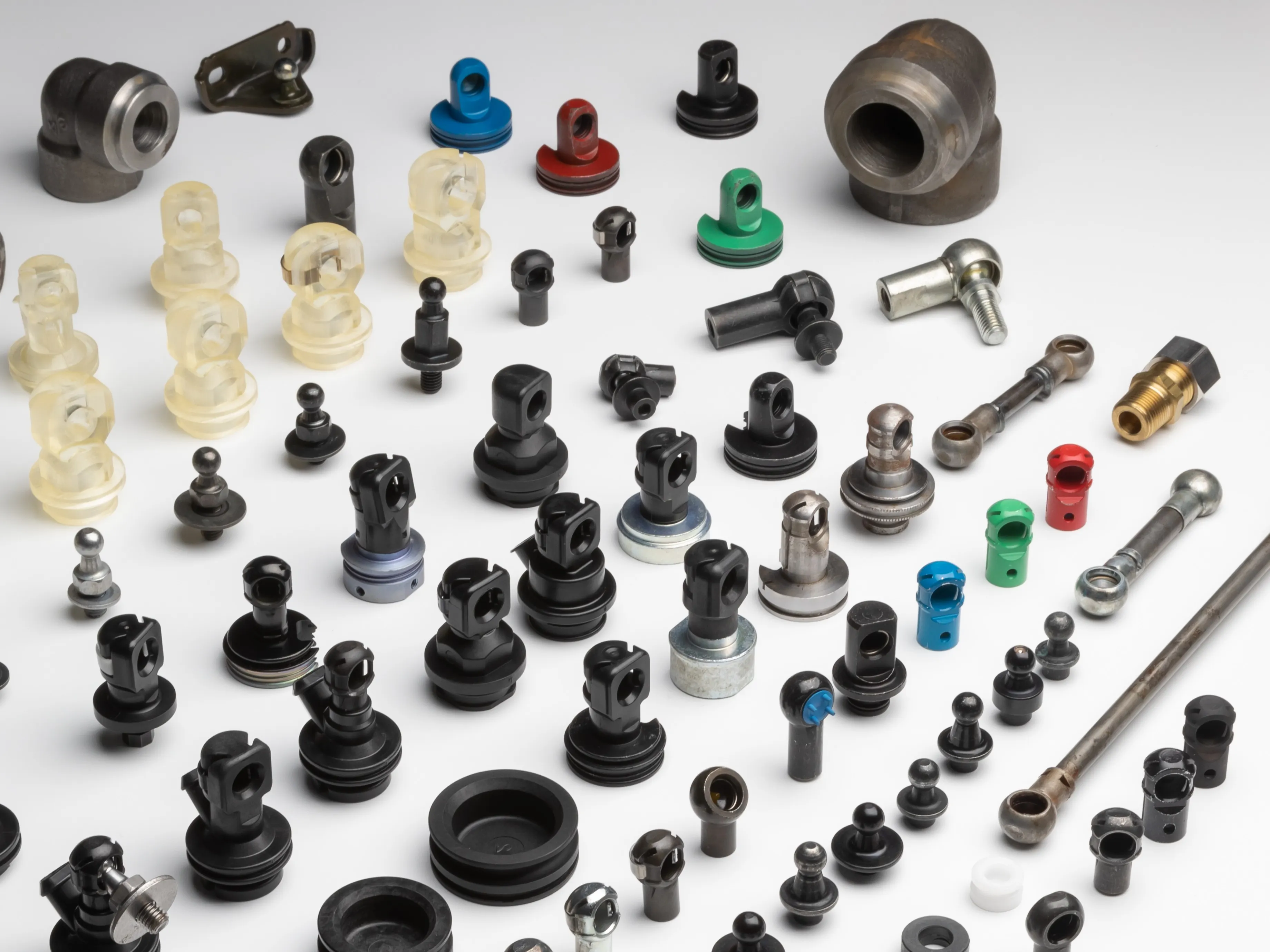 ワンタッチ式ボールジョイント/ボールスタッド(球ボルト)自動車業界にとどまらず、重機を主とした建設業界をはじめ、航空業界などよりグローバルな分野へ向けた製品開発を推し進めます。