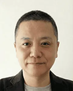 代表社員 中村淳之介。ビジネス視点での企画立案、技術選定、プロモーション戦略まで支援可能です。