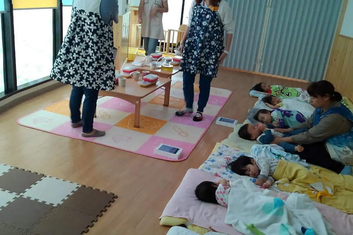 埼玉県｜ユニファと連携し、9月から官民連携「スマート保育園」の実証実験を開始、IoTやAIを保育業務に活用