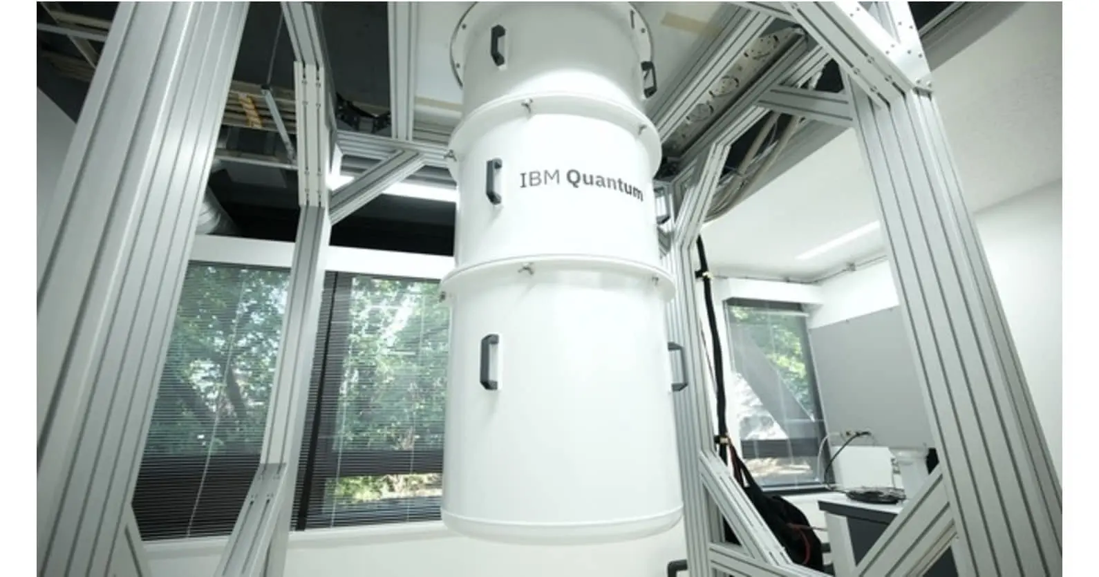 東京大学×IBM｜日本における産学連携による将来の量子コンピューター開発の加速へ向けハードウェア・テストセンターを開設
