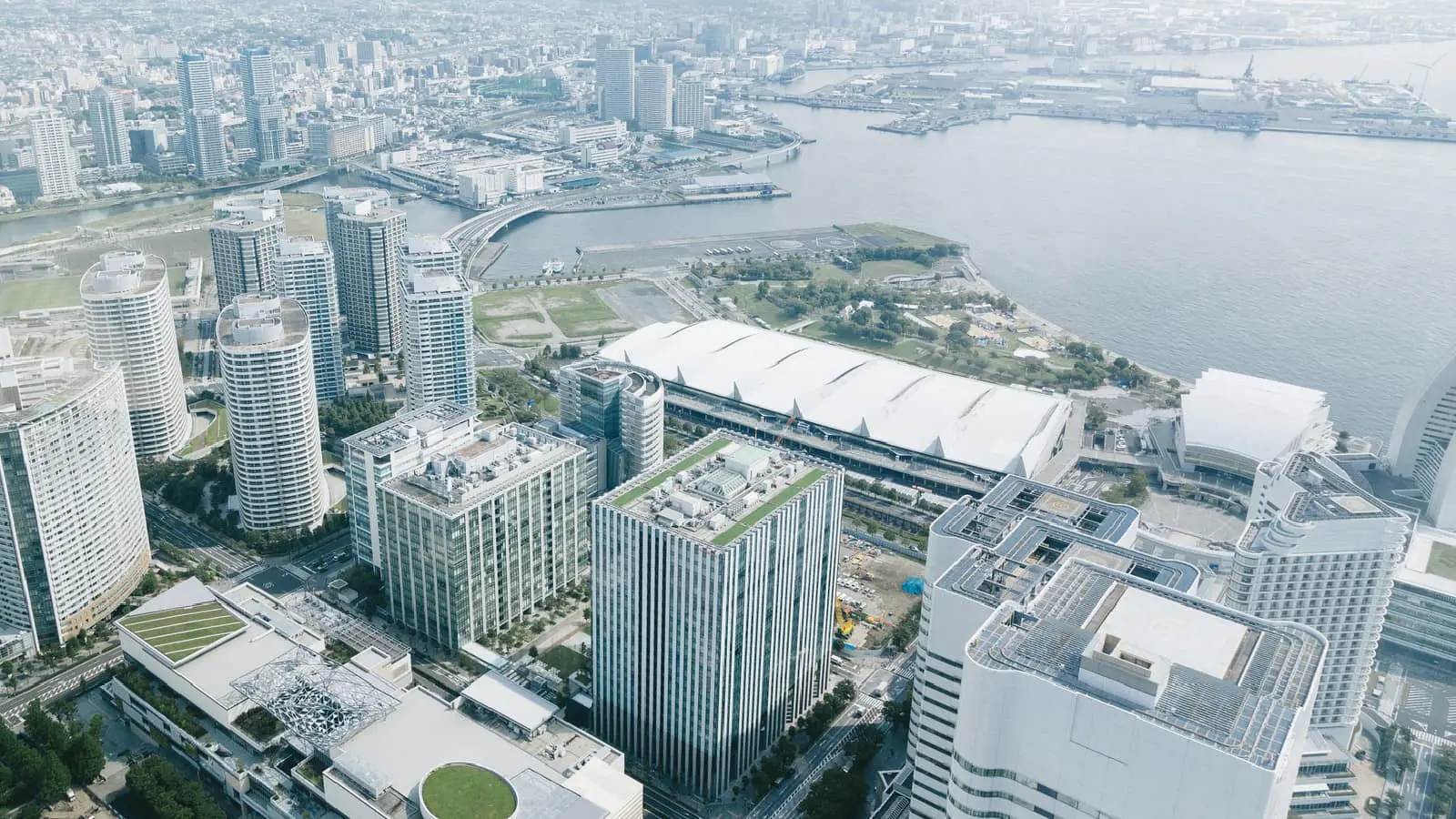 横浜みなとみらい21地区ローカル5G実証コンソーシアム | ローカル5Gを活用した「安全・安心」なイベント開催の実証実験をパシフィコ横浜で実施