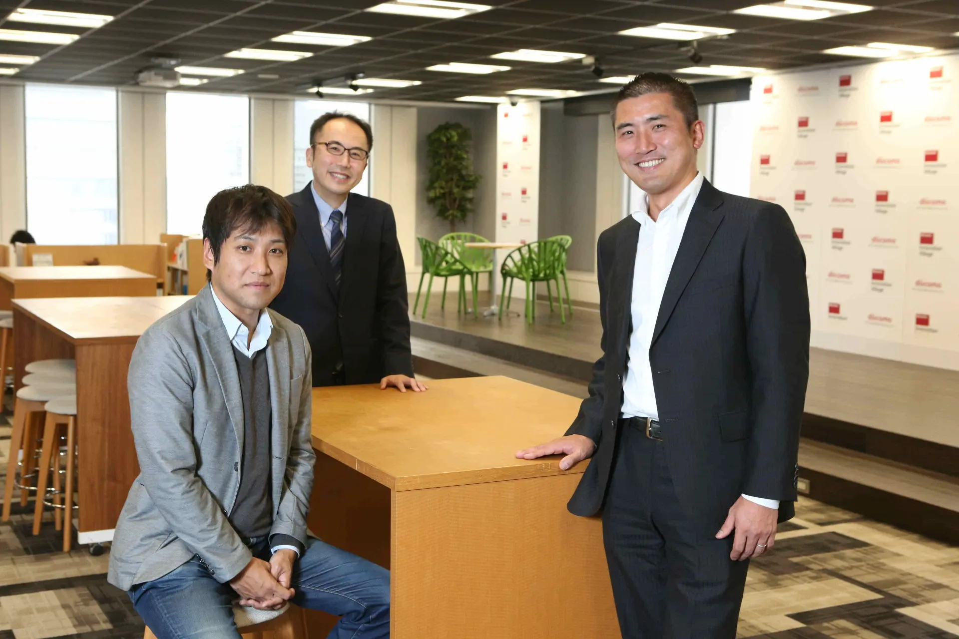 ＮＴＴドコモ×ヒューマンテクノロジーズ｜巨大な通信インフラ網×〇〇で、働き方革新を実現する