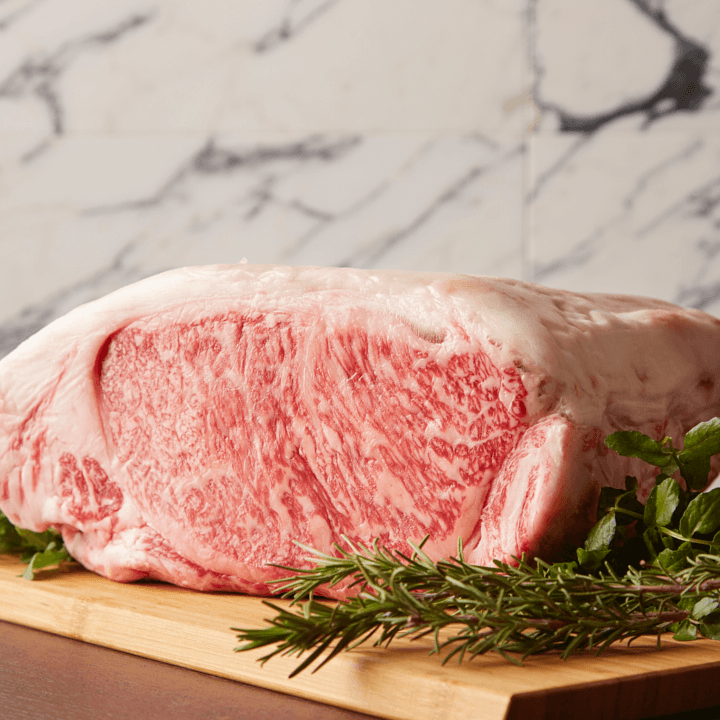 肉質１位の鳥取和牛を仕入れる独自のルートを保持