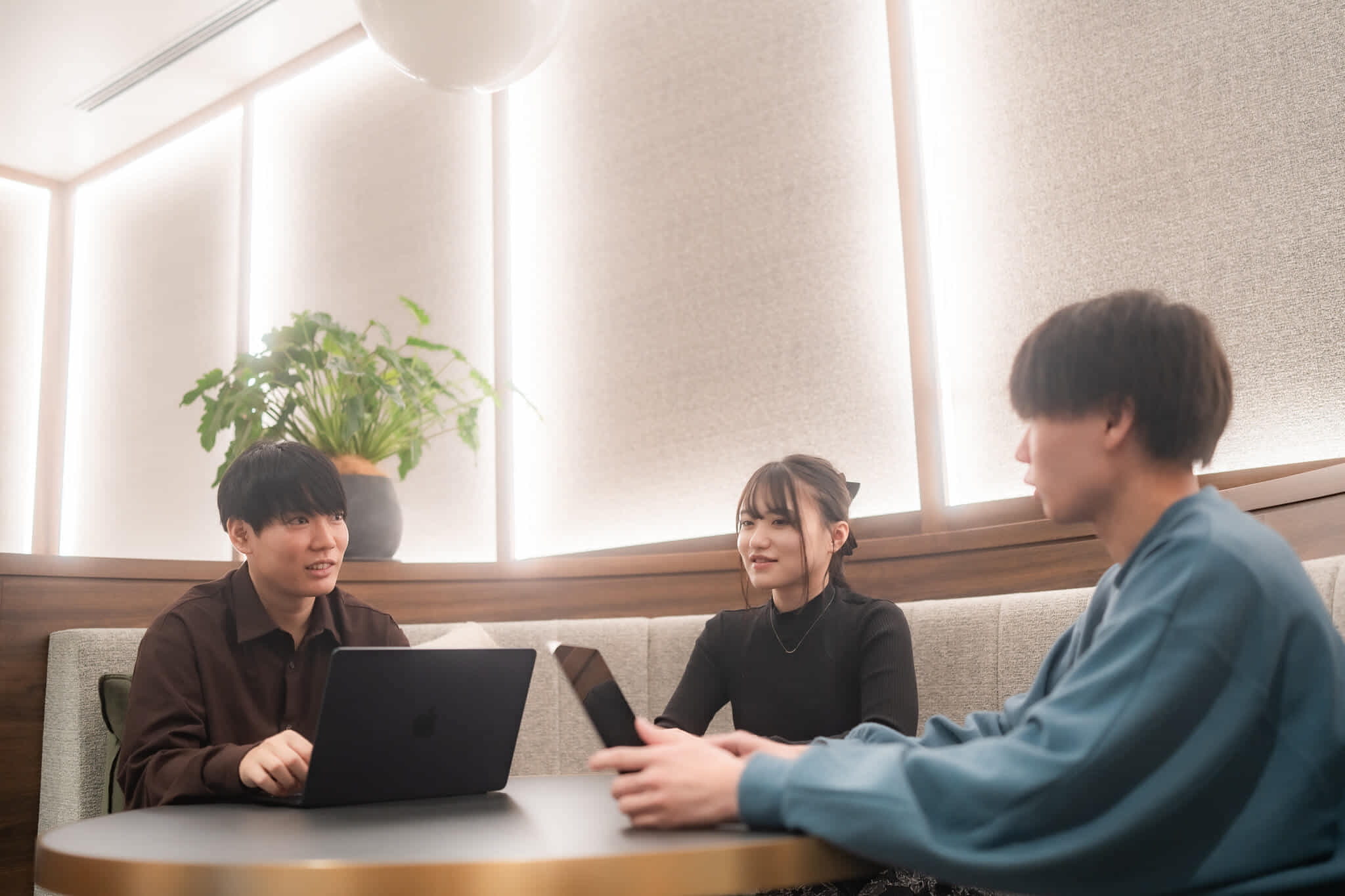UI/UXデザイン顧問として、note株式会社CDOの宇野氏が就任しています。