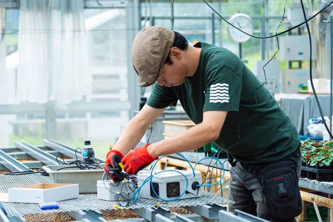 IoT技術からスマートフォンへのDX化まで一気通貫で開発運用しています