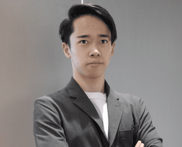 西原靖貴