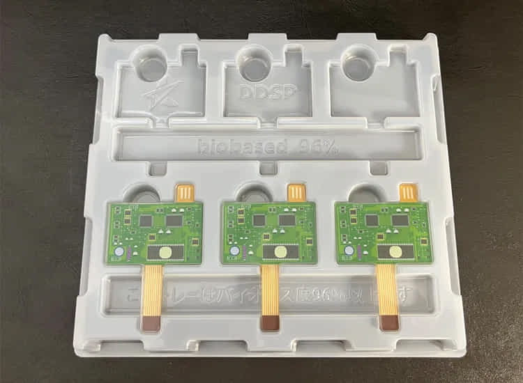 トウモロコシからできた 160℃の耐熱成型トレー