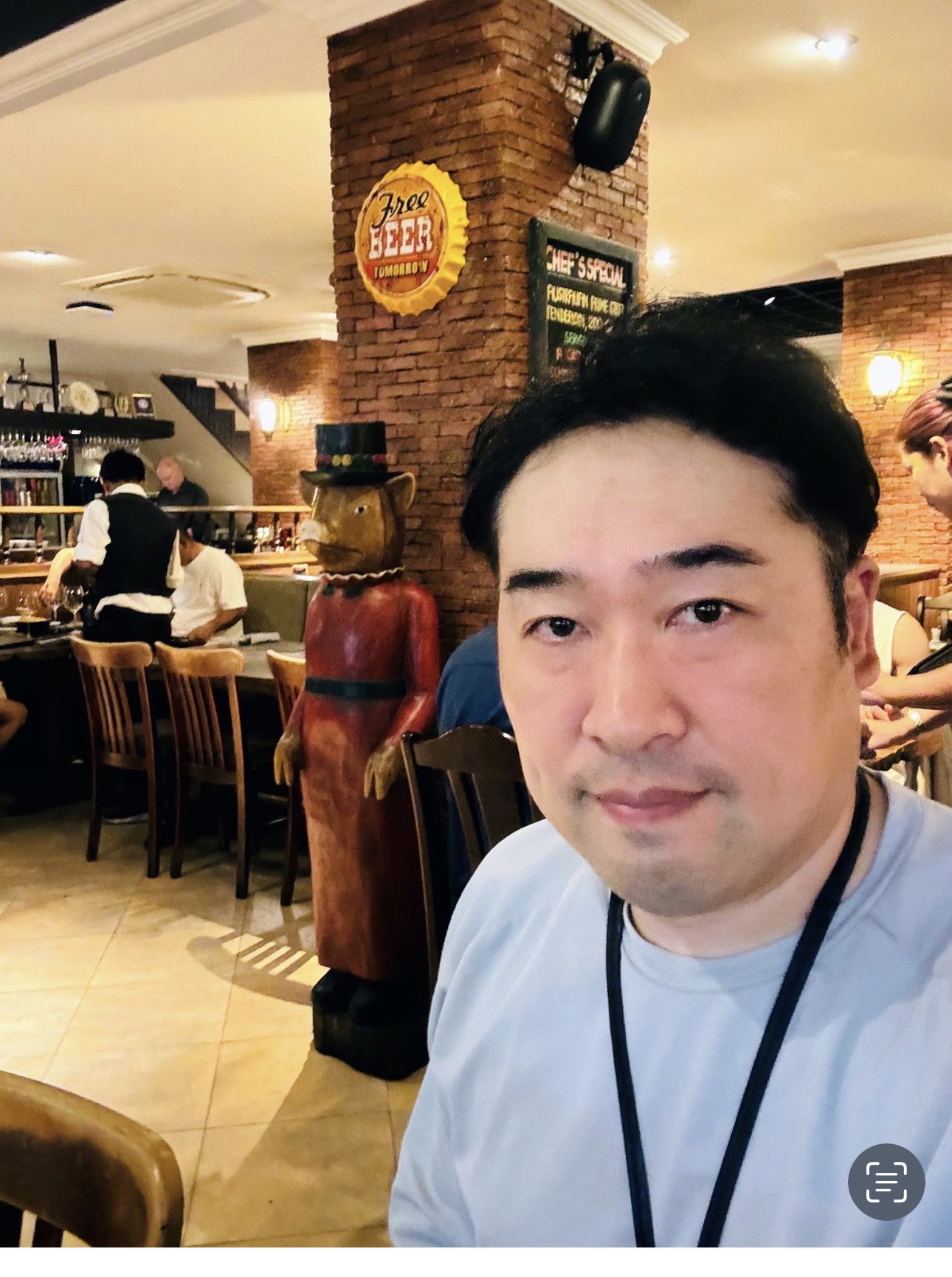 山中英嗣